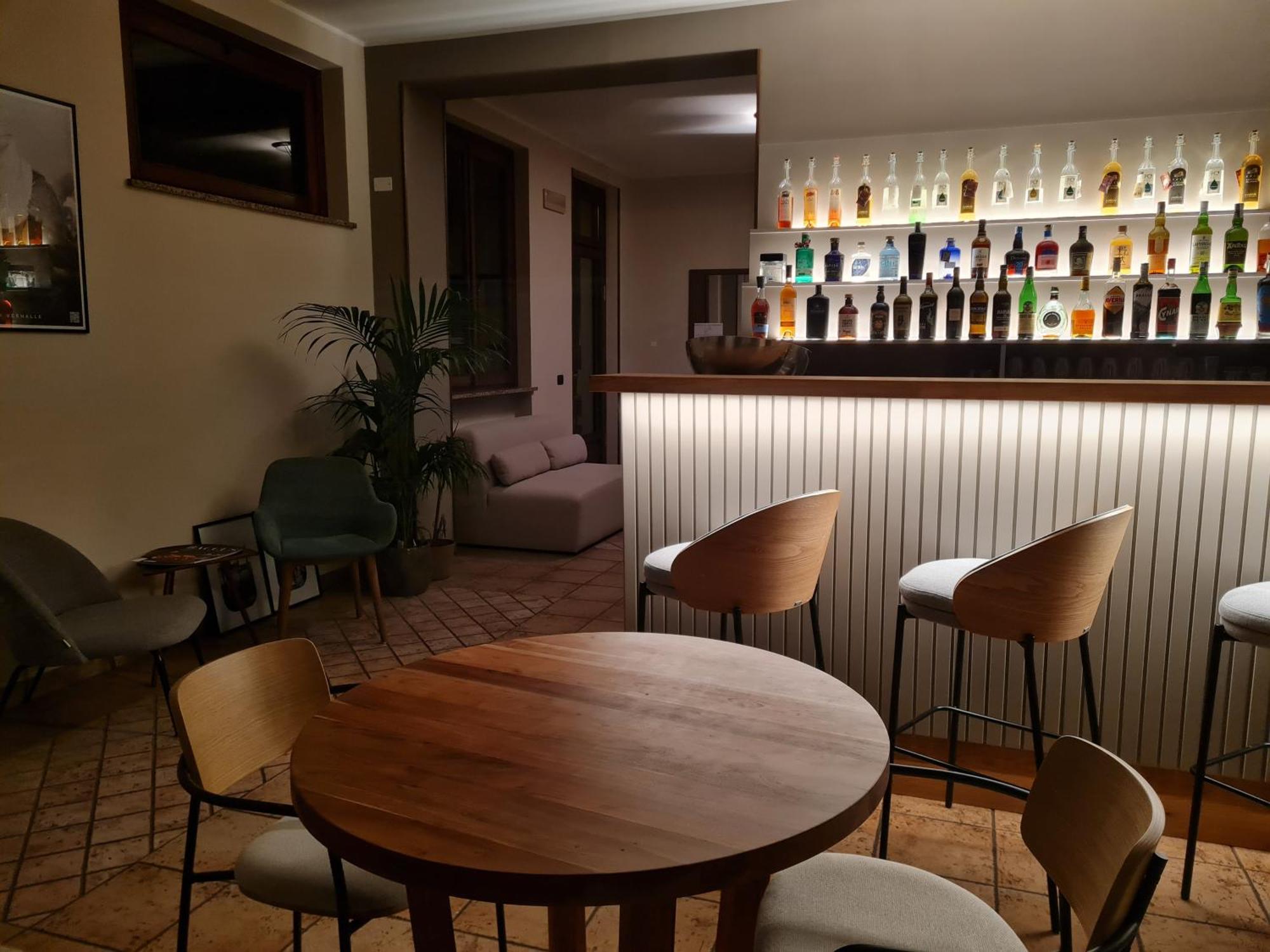 Manfredi Ristorante Con Alloggio Romentino المظهر الخارجي الصورة